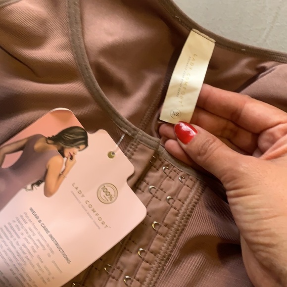 Small Faja bundle. 010 black and beige are mediums but will fit like smalls. - Picture 11 of 15